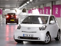 Toyota iQ photo