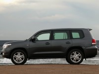 Toyota Land Cruiser 200 2011 photo