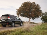 Toyota Land Cruiser Prado 2010 photo