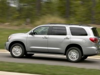 Toyota Sequoia photo