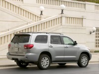 Toyota Sequoia photo