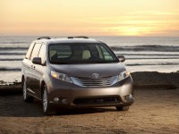 Toyota Sienna photo