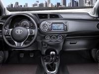 Toyota Yaris 2012 photo