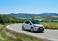 Toyota Yaris 2015 photo