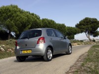 Toyota Yaris 2005 photo